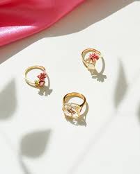 les nereides japan on instagram 予期せぬ出会いが素敵な結果を導くことも レネレイドの最新リングコレクションをお楽しみください 日本橋三越１階アクセサリー売場にて 8月22日 水 から28日 火 までポップアップストアを展開します アクセサリー