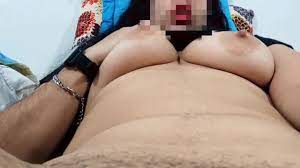 ده إيه ده مأخرة مفيش زياها يا عم و صوتها يخليك تطير مزه جامده - Pornhub.com