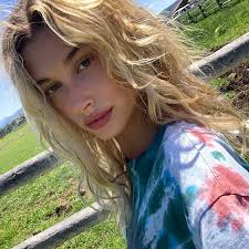 Hailey Baldwin's Best Makeup-Free Moments Through the Years: Pics
