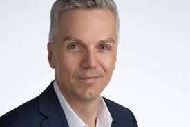 Professional Business Headshots Packages for Linkedin Profile