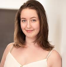 Annika Phillips's Instagram, Twitter & Facebook