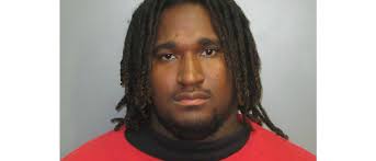 Daphne PD: Bondsman shot at car