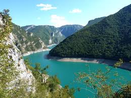Nur über einen kurzen damm ist die insel vom festland aus zu erreichen. Sehenswurdigkeiten In Montenegro Work Travel Balance
