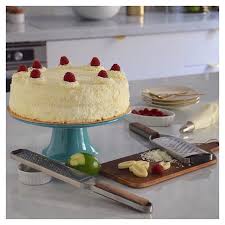 Ce We J Ai Degaine Mes Rapes Microplaneintl Adorees Pour Obtenir De Legers Copeaux De Chocolat Qui Ont Habille Le Plus Fou Des Gat Desserts Food Vanilla Cake