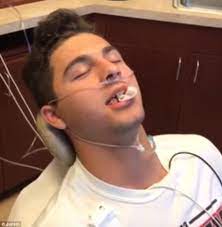 This lady has come out in a video confessing her love for mavin boss don jazzy. Teen Confesses His Love For Girlfriend To Her Dentist Father Daily Mail Online