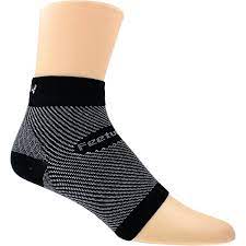 Feetures Compression Foot Sleeve Uses Patent Pending Fs6 Technology To Lift And St Plantar Fasciitis Sleeve Foot Sleeves Plantar Fasciitis Stretches