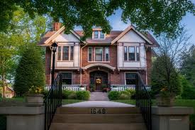 Beautiful Home In Quincy Il Posted By Tiger Imagery On Fb Beautiful Homes Amazing Architecture Victorian Homes