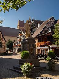Eguisheim Village De La Route Des Vins D Alsace Mon Week End En Alsace Village Prefere Des Francais Alsace En Camping Car Alsace Tourisme