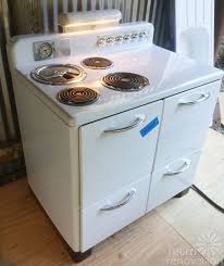 Boxed Up For 67 Years And Now Set Free Brand New 1948 Youngstown Kitchen Cabinets 1948 Ge Airliner Stove 80 Photos Retro Renovation