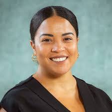 Miranda Calhoun's Instagram, Twitter & Facebook