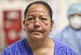 El rostro de enfermeras y doctoras en...