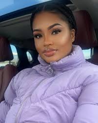 I think you're very handsome, is it possible to talk please? 🥰♥️