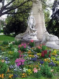 Jardin Des Plantes Toulouse Jardin Toulouse France C Karen Reid Plante Jardin Jardins Les Regions De France