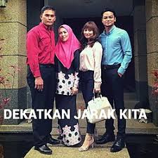 You can listen to the published version of this song in hazami's album, track is called diari cinta kita. Dekatkan Jarak Kita Wikipedia Bahasa Melayu Ensiklopedia Bebas