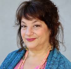 Jill Holden's Instagram, Twitter & Facebook