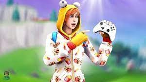 Custom fortnite candy bag ideas fortnite gamer. Pro Xbox Player New Sneaky Snowman Gameplay Fortnite Battle Royale Youtube