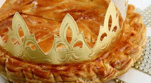 La Galette Des Rois Tarta De Los Reyes Es Una Tartaleta Que Celebra La Epifania Tradicionalmente Vendida Y Con Con Imagenes Postres Con Hojaldre Torta De Hojaldre Comida