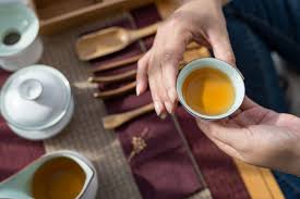 Untuk mendapatkan kesan antioksidan yang optima, teh hijau seharusnya diminum antara waktu makan (between meals). Bisa Bantu Diet Kapan Waktu Terbaik Minum Teh Hijau Halaman All Kompas Com