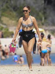 Natalie Portman Sexy Bikini Beach Photos - NuCelebs.com