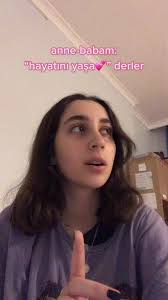 asıl instagramımı dondurdum bu hesaba gelin: daphytheduckkyedek #duckk  @vanessa.hampel