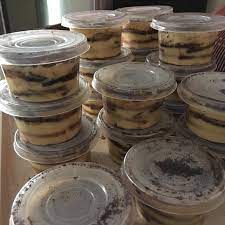 Sajikan resep puding tiramisu ini dalam kondisi dingin dan tambahkan taburan bubuk cocoa serta cokelat potongan sesuai dengan seleramu. Resepi Puding Tiramisu Bidadari My