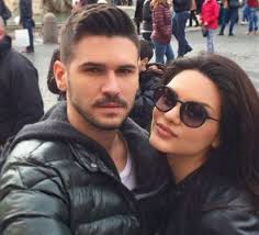 Tolgahan sayışman january 19 · bugun ulusal basinda cikan ;arkadasimin (menajerim) kullandigi arac ile yaptigimiz kaza haberi ilgili arayan, soran ,gecmis olsun dileklerinde bulunan herkese cok tesekkur ederim. Tolgahan Sayisman And Almeda Abazi Photos News And Videos Trivia And Quotes Famousfix