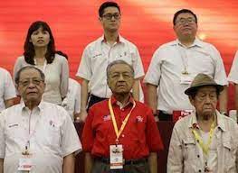 Kuala lumpur, may 10 — dap veteran lim kit siang told datuk seri mohamad hasan today that he was willing to bet his political career on tun dr mahathir mohamad's pledge that datuk seri anwar ibrahim will be the next prime minister. Mahathir Has To Kowtow To Get Seat At Dap Table Themalaysianobserverblog