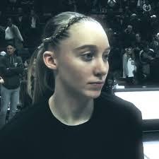 Paige Sams's Instagram, Twitter & Facebook