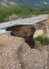 Comunidades de Zaragoza, Nuevo León, permanecen incomunicadas y sin luz  tras lluvias de 'Alberto'
