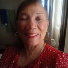 Feel how Donna is looking at you!