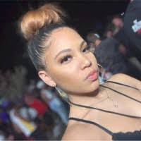 Courtney Drott's Instagram, Twitter & Facebook