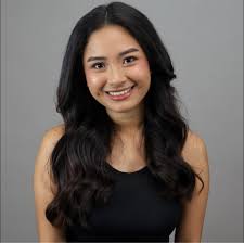 What private resorts are available for 30 people from May 3 to 4?