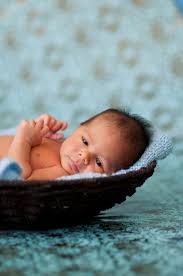 Bila berat badan bayi naik sedikit selama sebulan terakhir, bunda tak perlu khawatir. Tahap Perkembangan Anak 0 12 Bulan Mama Papa Perlu Tahu Supaya Anak Tak Ketinggalan Pa Ma