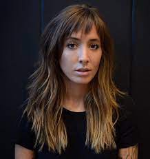 60 Lovely Long Shag Haircuts For Effortless Stylish Looks Long Shag Haircut Long Hair With Bangs Long Hair Styles
