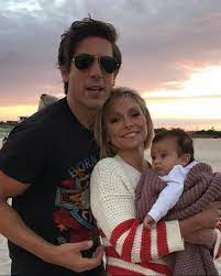 Kelly Ripa - Kelly Ripa added a new photo.