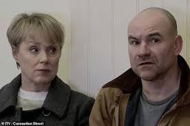 Coronation Street bosses scramble to change storylines as legendary star  suffers eye-watering injury