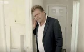 Homes under the hammer star martin roberts was forced to rush to a&e to seek urgent treatment after he accidentally rubbed liquid from a poisonous plant so listen, look out for this plant euphorbia it's green and has yellowy, green leaves. read more: Homes Under The Hammer Martin Roberts Baffled As He Spots Something Wrong In Living Room Daily Star