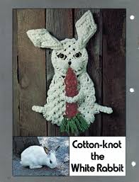 A nice way to bring life to your shower or bathroom is this diy floral vase wall hanging. 10 Easter Macrame Ideas Macrame Macrame Patterns Macrame Ideas