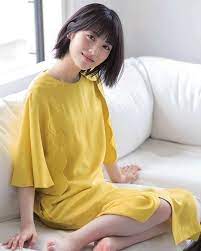 ボード 浜辺美波 のピン