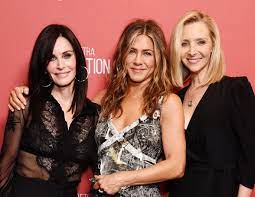 She is known for playing phoebe on the television sitcom friends. Why Was Lisa Kudrow S Phoebe Really Pregnant On Friends