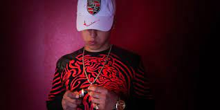El artista local, recientemente nominado al grammy latino por su colaboración con bad bunny llamada hablamos mañana. Pablo Chill E La Humildad No Se Presume Uno Tiene Que Ser No Mas Loud Cl