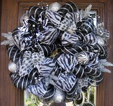 Black And White Deco Mesh Christmas Wreath Deco Mesh Black And Silver Zebra Christmas Wreath Wreaths Deco Mesh Christmas Wreaths Christmas Wreaths