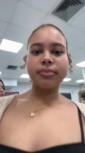 Aaliyah Everett Hand Gestures