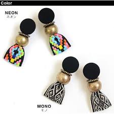 楽天市場 15 offクーポン配布中 メール便ok donoban select ドノバンセレクト トライバル柄リボンピアス アクセサリー エスニック ロングピアス くるみボタン ジュエリー モチーフ レディース ladys 雑貨 アンティークゴールド donoban ドノバン イヤリング