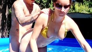 Piscine Porn Videos Youporn Com