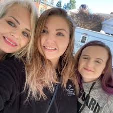 Fundraiser for Hannah Lessard by Robert Lucas : Family Devastated by Cancer 