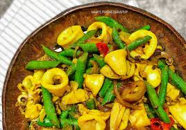 Bahan bahan sotong masak serai 5 batang serai 7 ulas bawang putih 10 tangkai cili padi 5 helai daun limau purut 2 sudu makan. 15 Resepi Berasaskan Sotong Yang Mudah Dan Sedap