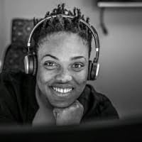 100+ profilů „Grant“