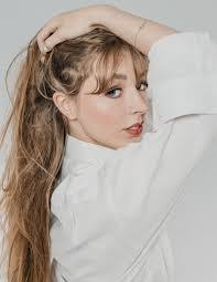 Alicia Nunn's Instagram, Twitter & Facebook