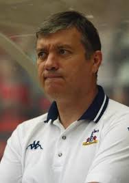 Happy birthday to THFC legend, The Incredible Jacques Santini!!🦸‍♂️ :  r/coys